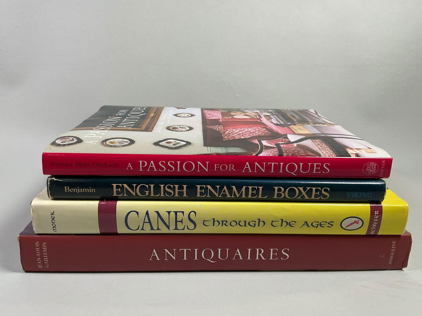 Assouline - Antiquaires And Other Antiques Coffee Table Books (4) (1 of 5)