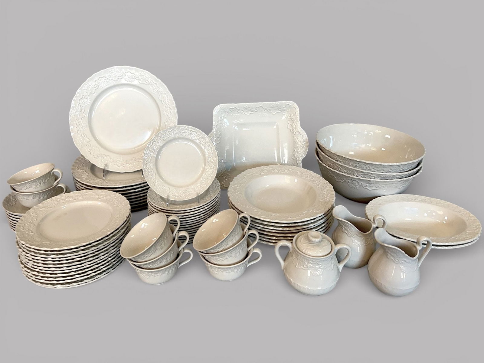 Wedgwood For Ralph Lauren Home Claire 82-piece Partial Dinner Service (1 of 5)
