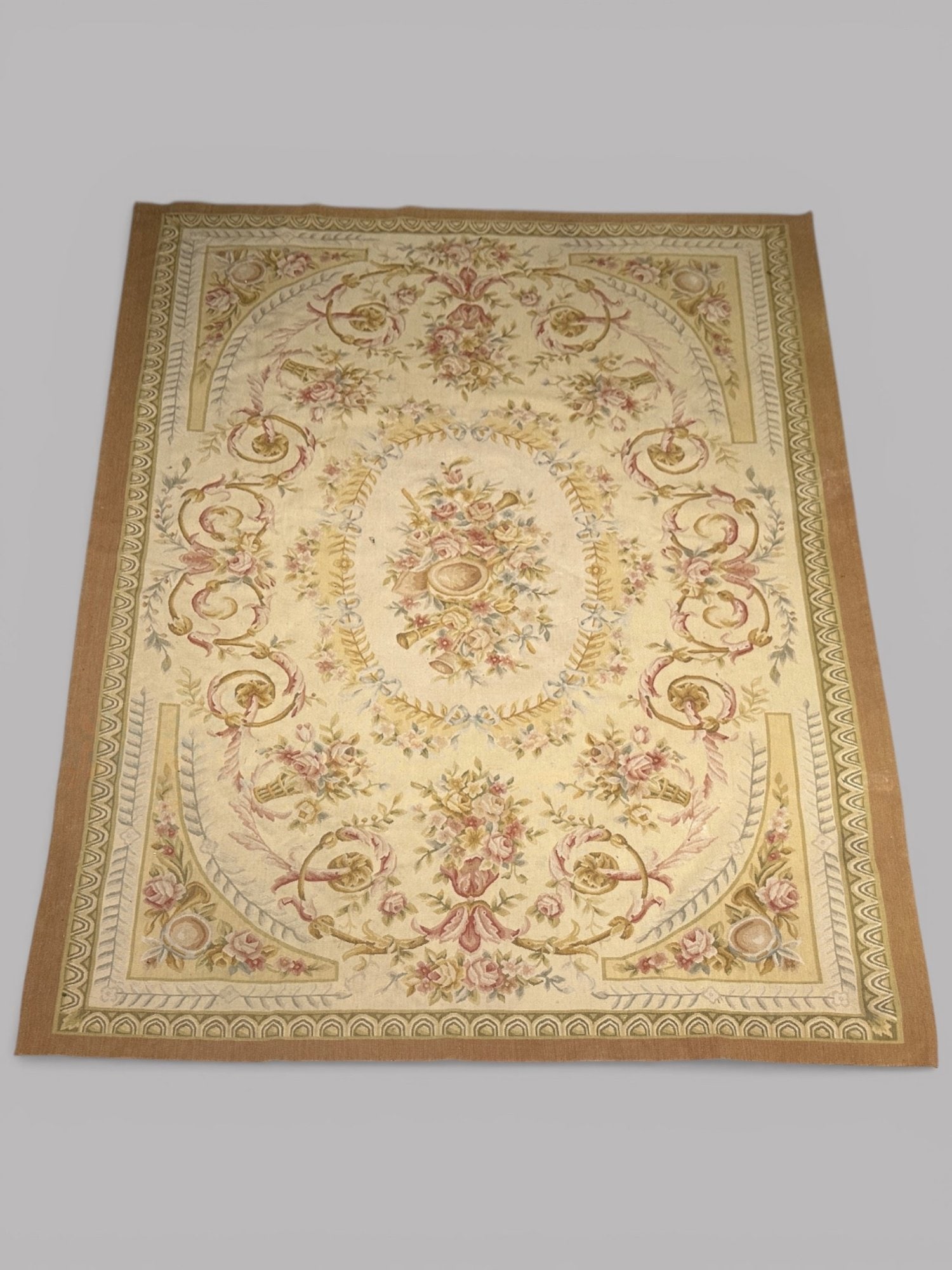 French-Style Aubusson Carpet With Central Floral Medallion: 9' 2 x 6' 1
