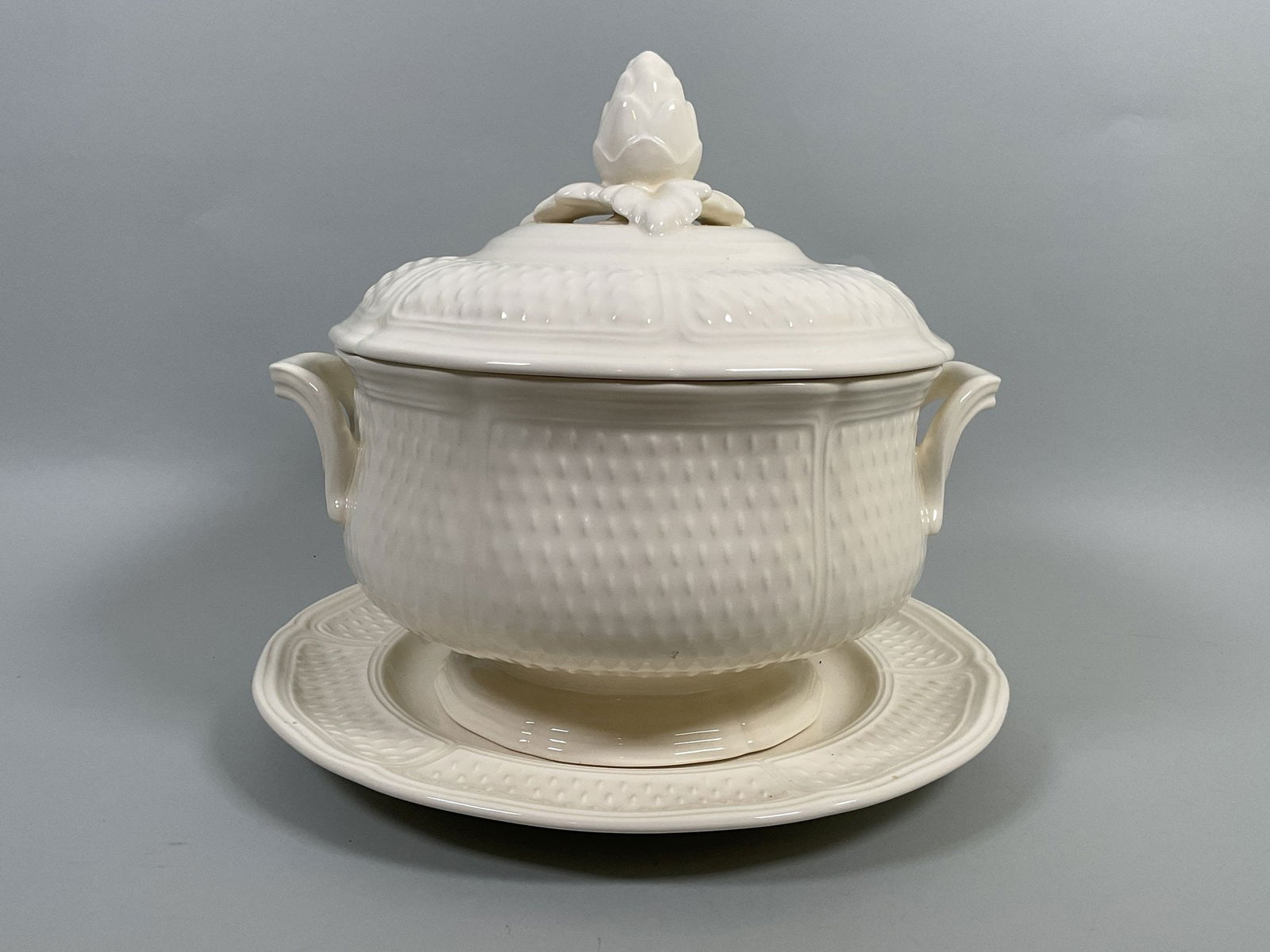 Gein France Pont Aux Choux Soup Tureen, Lid And Stand (3): underglaze blue marks h: 9 x w: 10 1/4 x d: 8 inches (overall to finial); underplate dia: 11 inches