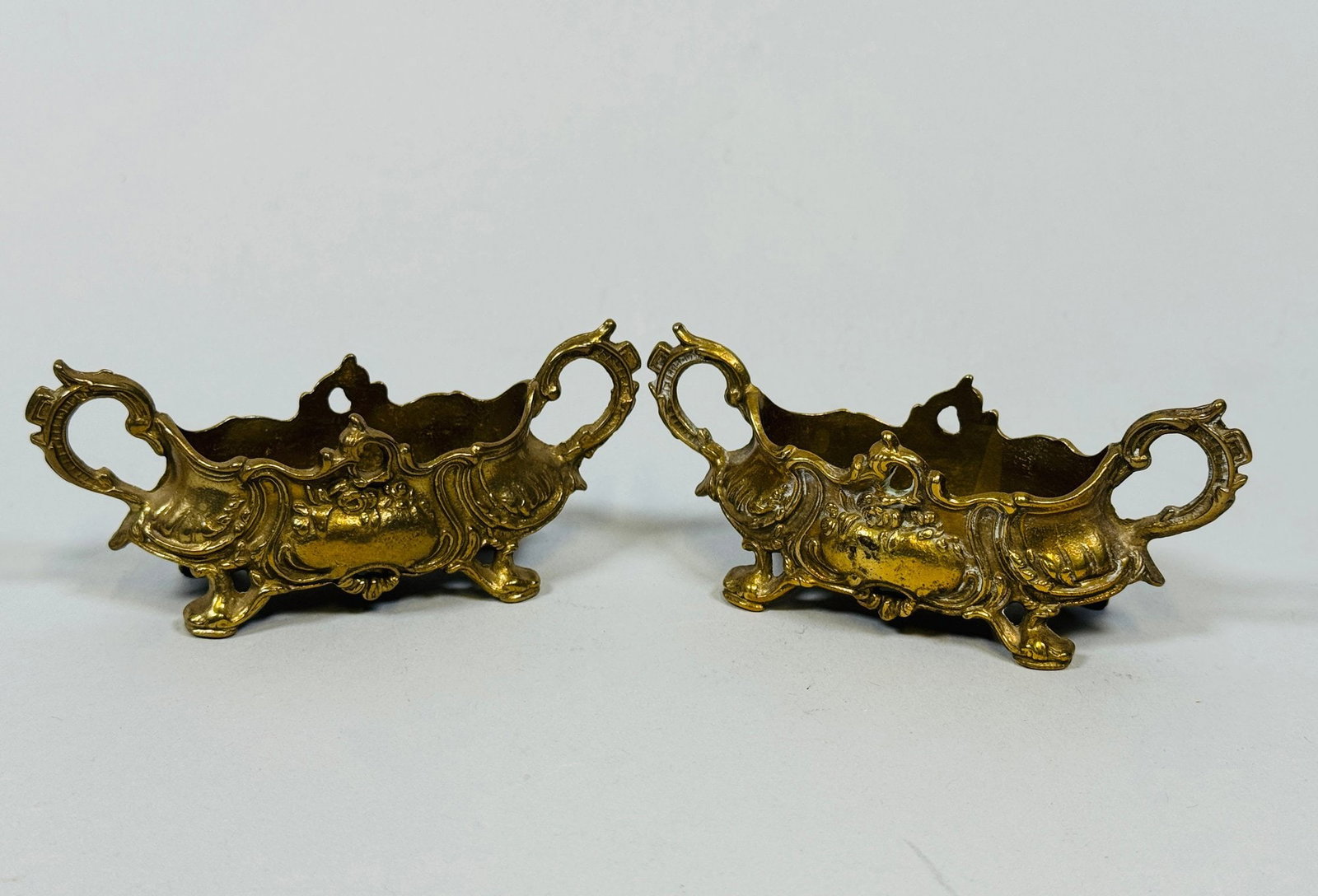 Pair Of Miniature Brass Art Nouveau Jardinieres: H: 2 inches x w: 4 inches x d: 1 1/2 inches