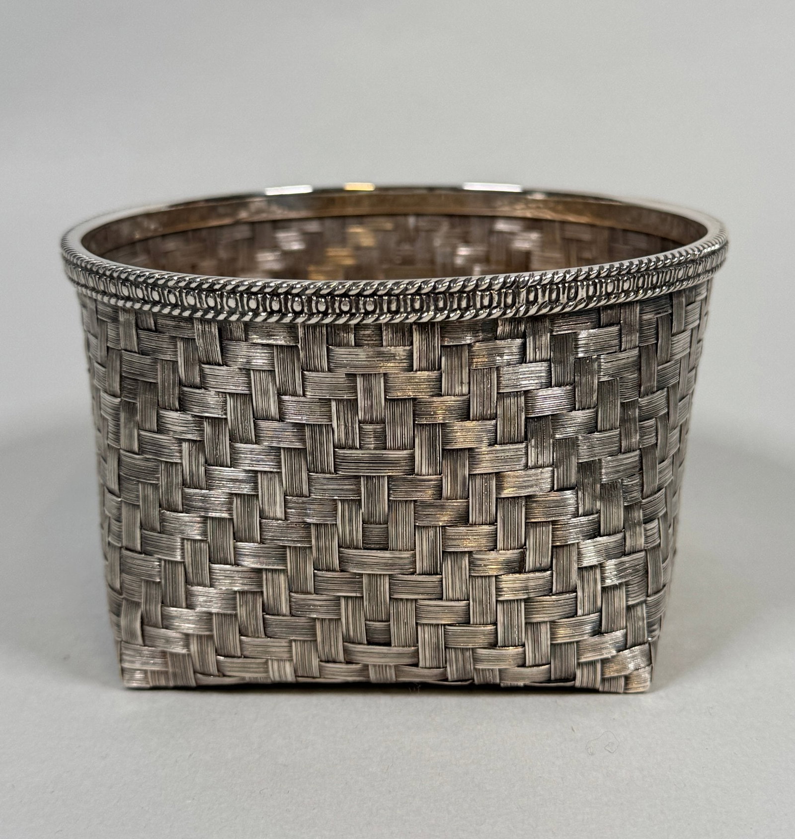 Tane Orfebres Mexico City Sterling Silver Woven Chiquihuite Basket, C. Mid-20th Century: H: 2 3/4 x dia: 4 1/2 OZT: 7.47