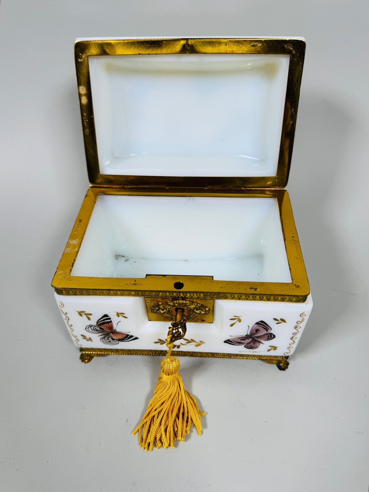 R. Noirot (French) Opaline Casket, Hand Painted And Ormolu Mounted, Early-mid 20th Century - 2