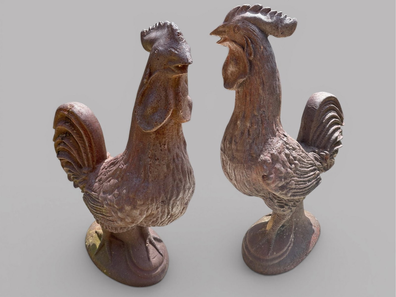 Pair Of French Provincial Style Large Cast Iron Rooster Garden Figures (1 of 6)