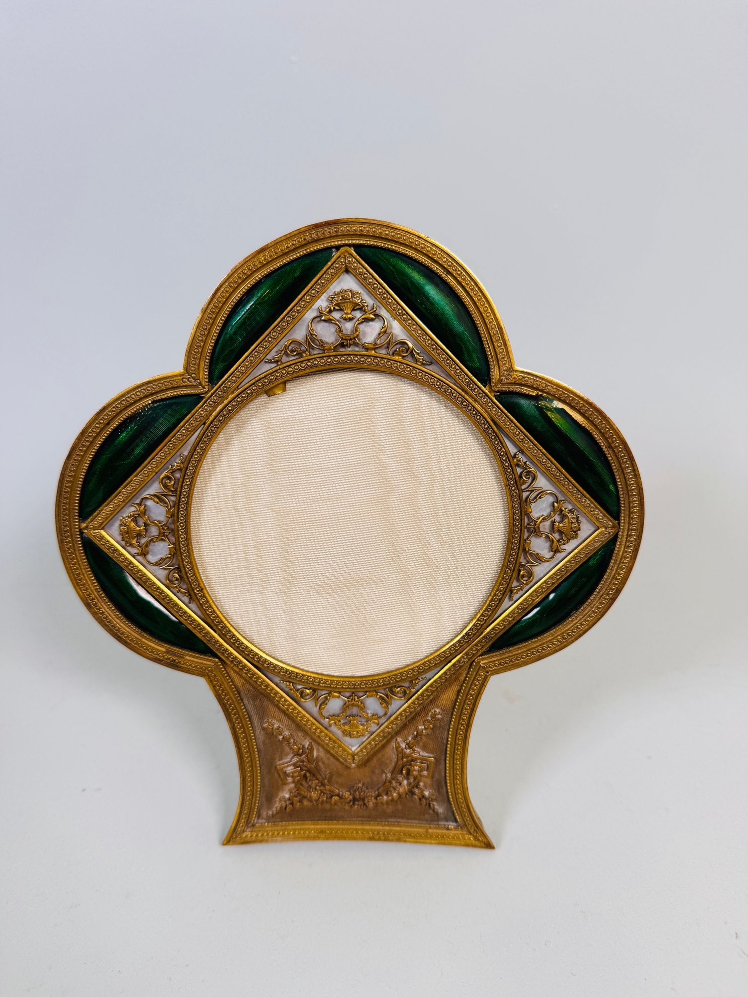 Art Deco Quatrefoil Shape Table Top Picture Frame (1 of 4)