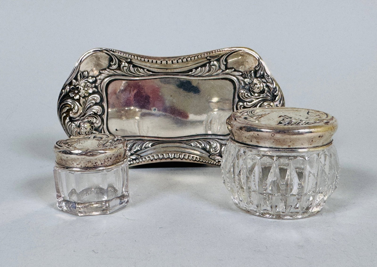 Art Nouveau Vanity Pieces: Gorham Sterling Silver Pin Tray, Silver Mounted Glass Jars (3) (1 of 8)