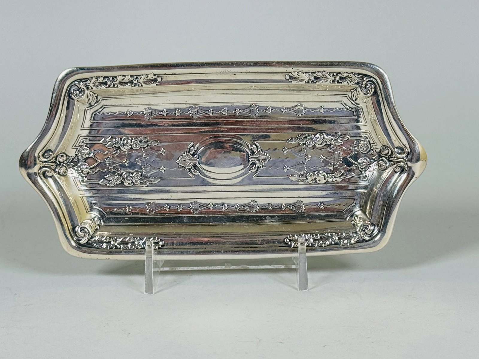 Meriden Britannia Company Connecticut Sterling Silver Eyeglasses Tray, C. 1895 (1 of 3)