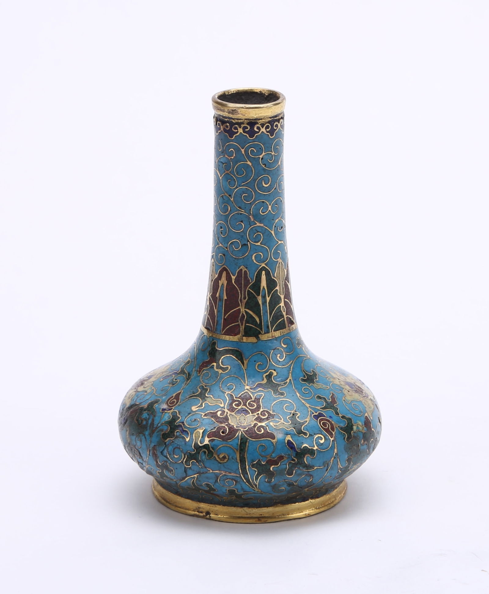 A SMALL CHINESE ENAMEL CLOISONNé VASE (1 of 8)