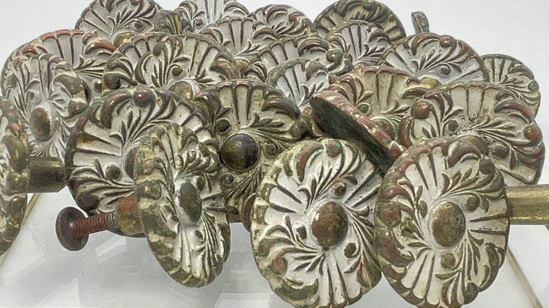 Set of 30 vintage BRONZE round drawer knobs I Art Deco floral bronze knobs I small door pull knobs (1 of 11)