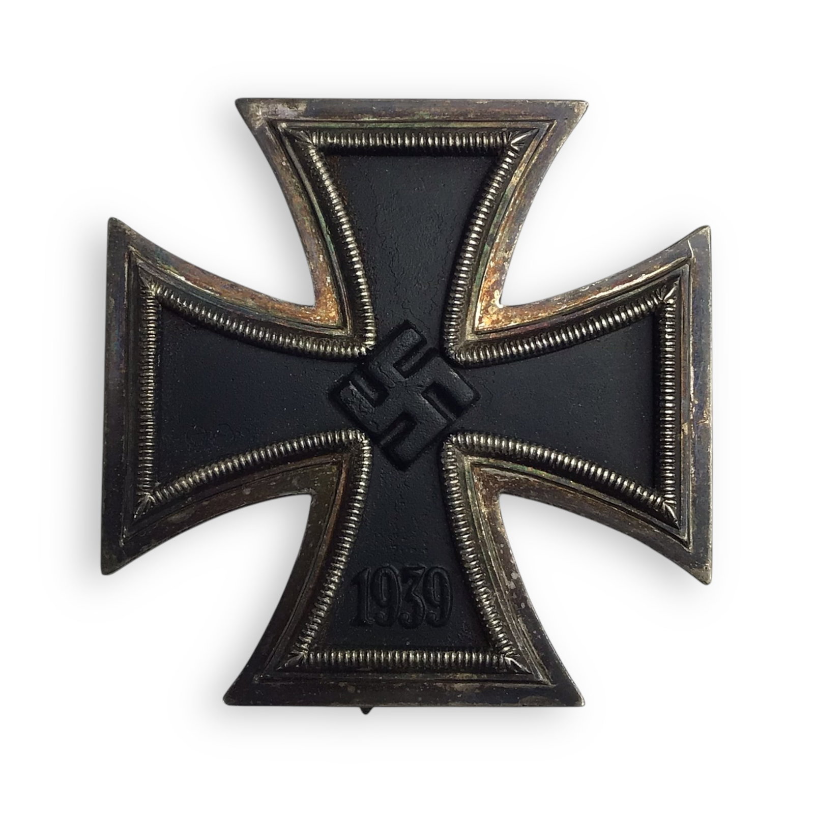 German WW2 1939 Iron Cross 1st Class Deschler & Sohn of Munchen: This 1939 Iron Cross 1st Class (Eisernes Kreuz I Klasse mit Etui) is a highly desirable example from German wartime award medals, this Iron Cross is maker marked “1” for Deschler & Sohn of Mü