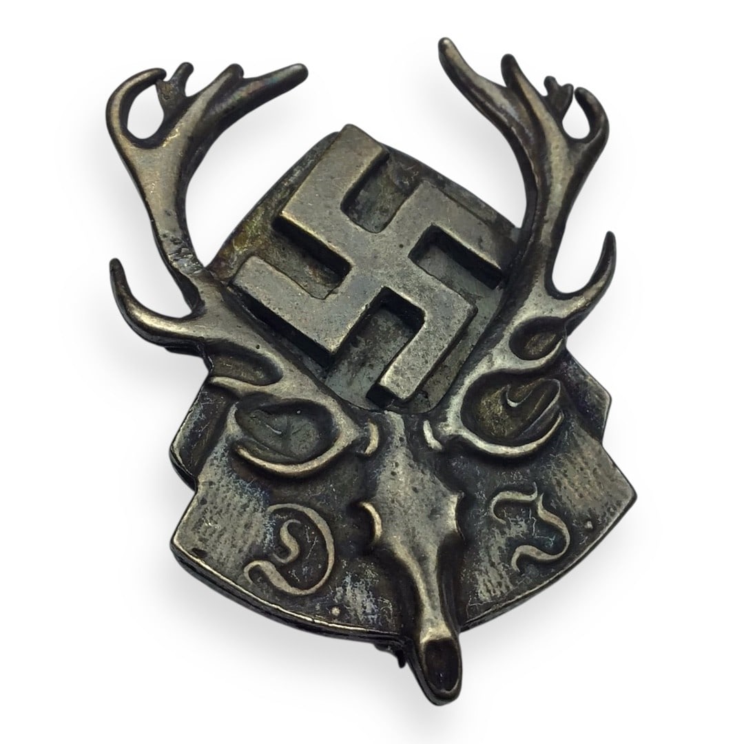 German Hunting Assoc D. J. Deutsche Jagerschaft Badge type 2: This is an original German Deutsche Jägerschaft (D.J.) Type 2 Membership Badge, issued to members of the official Nazi-era German Hunting Association. This version features the large central swastika