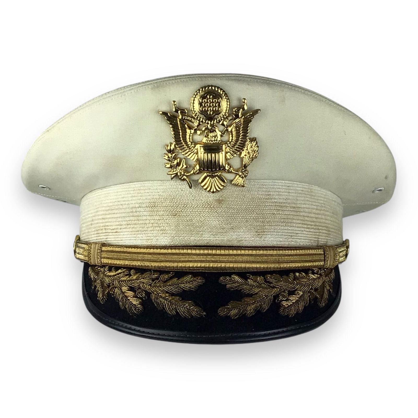 Pre WW2 U.S. Army Officer White Top Visor Cap: This lot features an authentic U.S. Army officer white top visor cap, liekly dating to thepre-World War II period, most likely the late 1920s through the 1930s. Caps of this typewere privately purchas