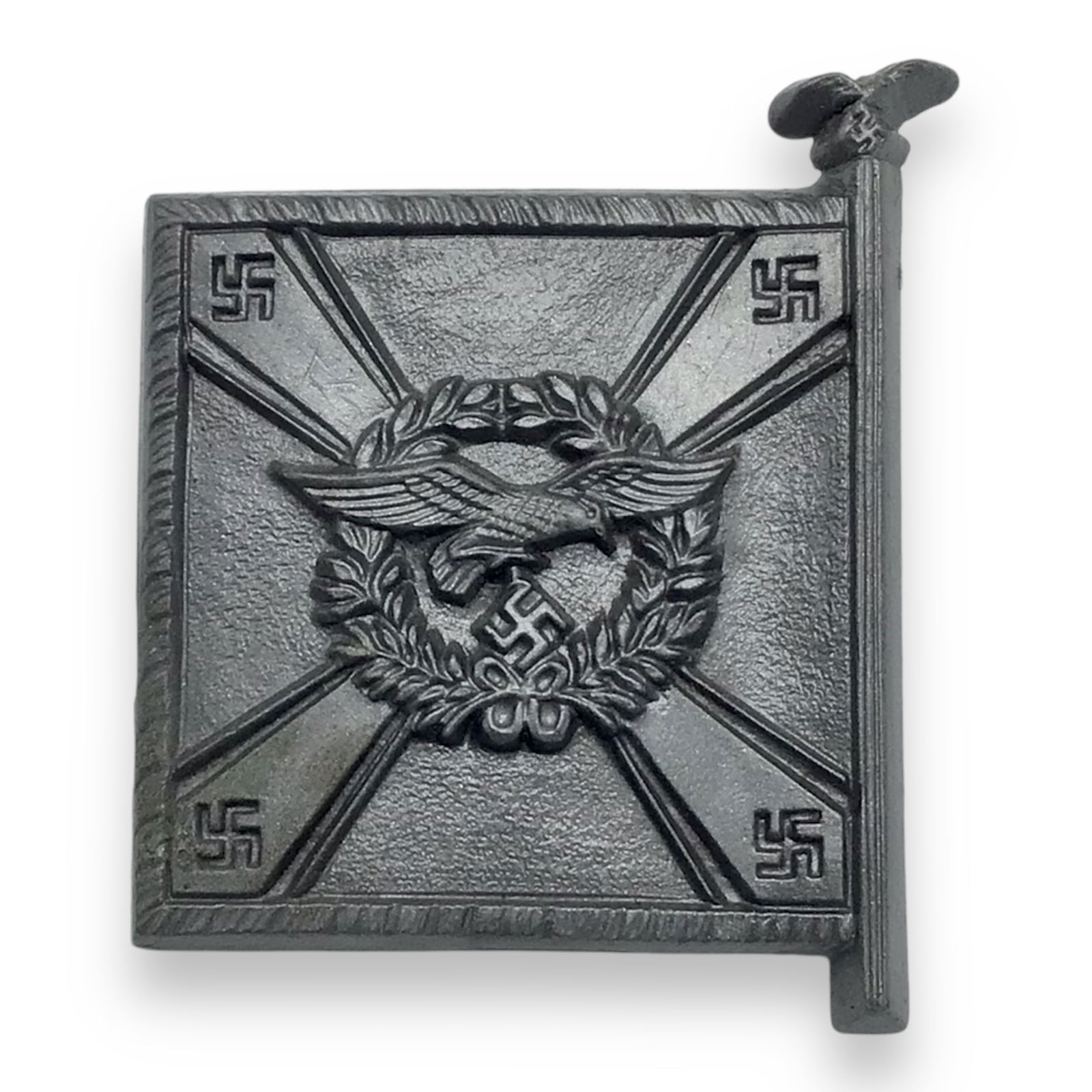 German WW2 Luftwaffe Signals Tinnie Marked LUFT NACHRICHTENTRUPPE SU 17 - Vet Bringback: This authentic German WWII Luftwaffe signals tinnie is a lightweight plastic example marked on the obverse LUFTNACHRICHTENTRUPPE SU 17. The tinnie presents as a period-produced piece and is attributed