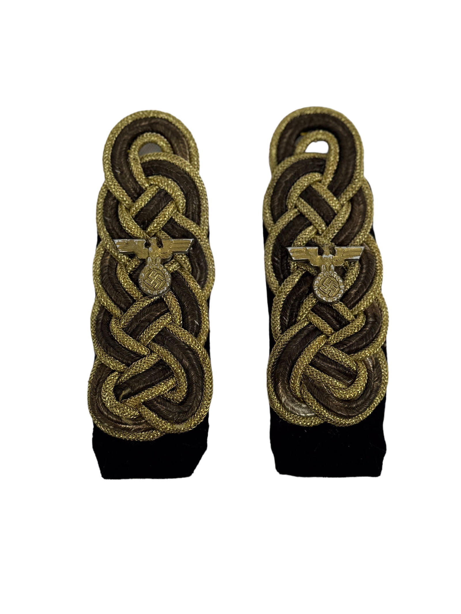 German WW2 Diplomatic Corps Formal Collar Tabs EXTREMELY RARE!: These EXTREMELY rare German WWII Diplomatic Corps collar tabs were worn exclusively on the Formal Evening Dress Uniform, distinguishing members of the Reich's diplomatic service from other branches of