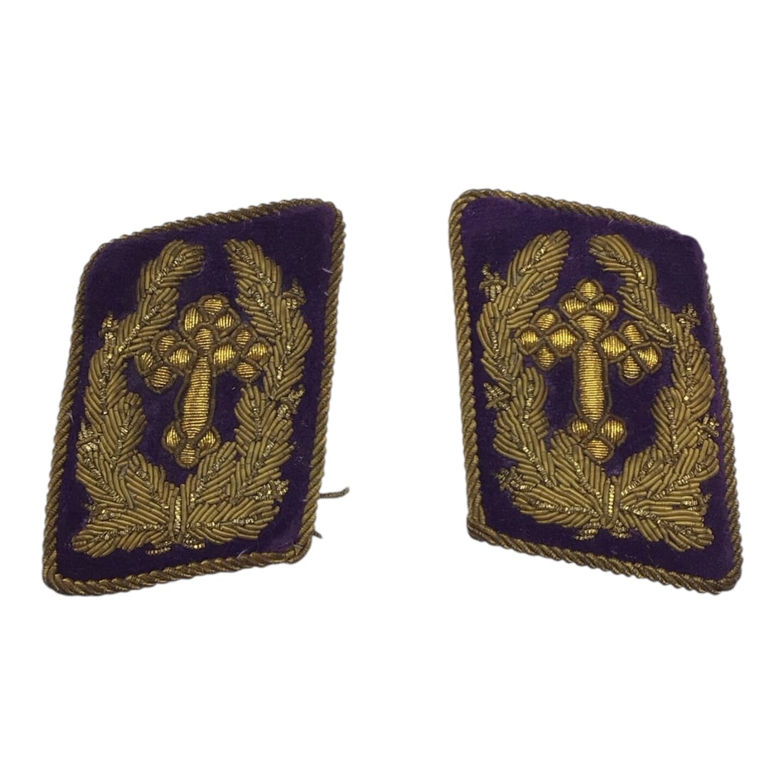 Original WW2 Kriegsmarine Senior Deacon Chaplain Collar Tabs - Second Pattern (1942): This extraordinarily rare set of Kriegsmarine Senior Deacon Chaplain collar tabs (Kriegsmarine Senior Diakon / Marinedekan Kragenspiegel) represents the second pattern introduced in 1942. Constructed