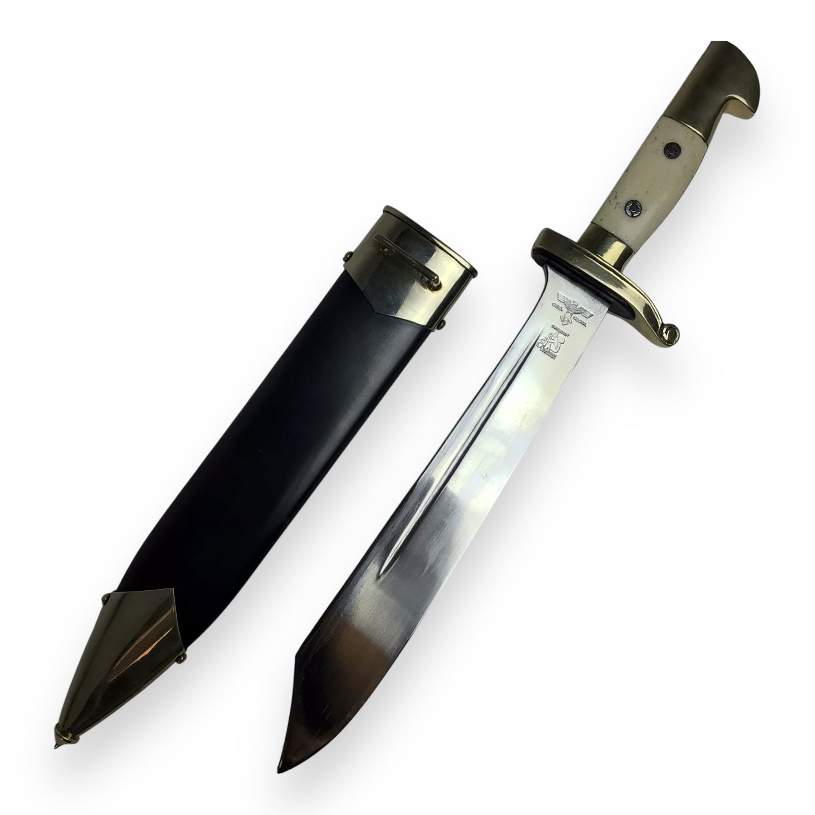 German WW2 Teno Dagger by Eickhorn Solingen Reproduction: A World War II Nazi German TeNo enlisted mans hewer or dagger. The dagger features an off white wooden grip. Completed with a black leather scabbard. The scabbard fittings, pommel and crossguard are n