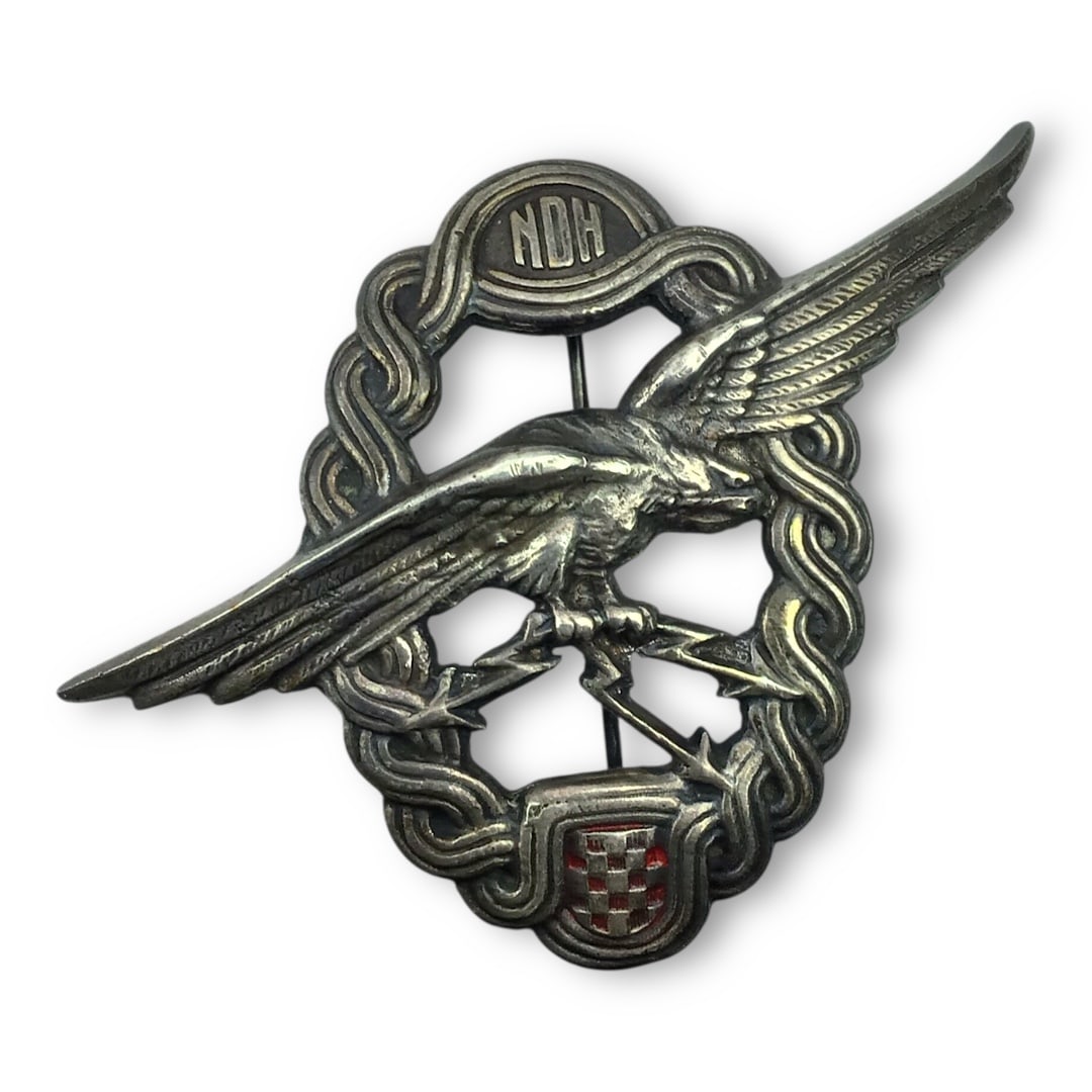 Croatian WW2 Independent Air Force Badge - Observer & Navigator Qualification, Marked "835": This is a WWII-era qualification badge from the Independent State of Croatia's Air Force, awarded to observers and navigators. The badge retains its original construction with visible enameling (some