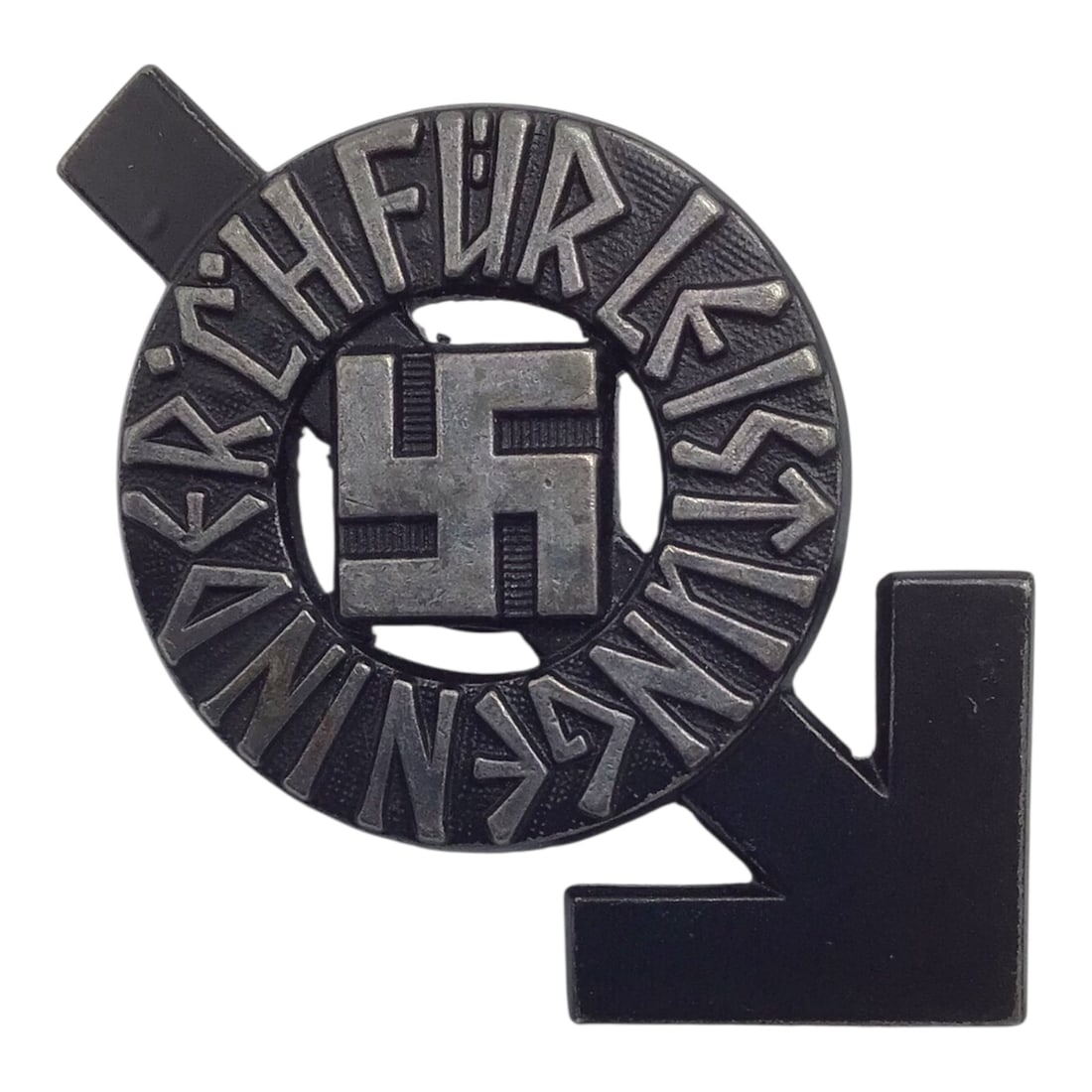 German WWII Hitler Youth Proficiency Badge in Black (Jungvolk) – RZM M1/101 | Numbered 46424: A highly desirable and scarcer variant, this is the Hitler Youth Proficiency Badge in Black, the early Jungvolk-issued form, featuring a crisp design with the classic inscription “Für Leist