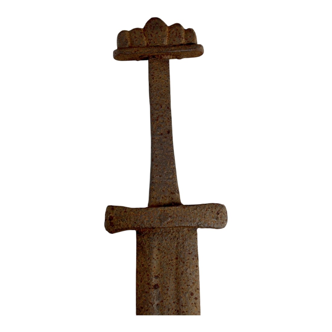Anglo-Saxon Hiberno-Norse Scandinavian Viking Sword, c. 900-950 AD | Type O: This authentic Anglo-Saxon Hiberno-Norse Scandinavian Viking sword dates to approximately 900-950 AD and embodies the martial traditions of the Viking Age at its height. Classified as a Type O Viking 