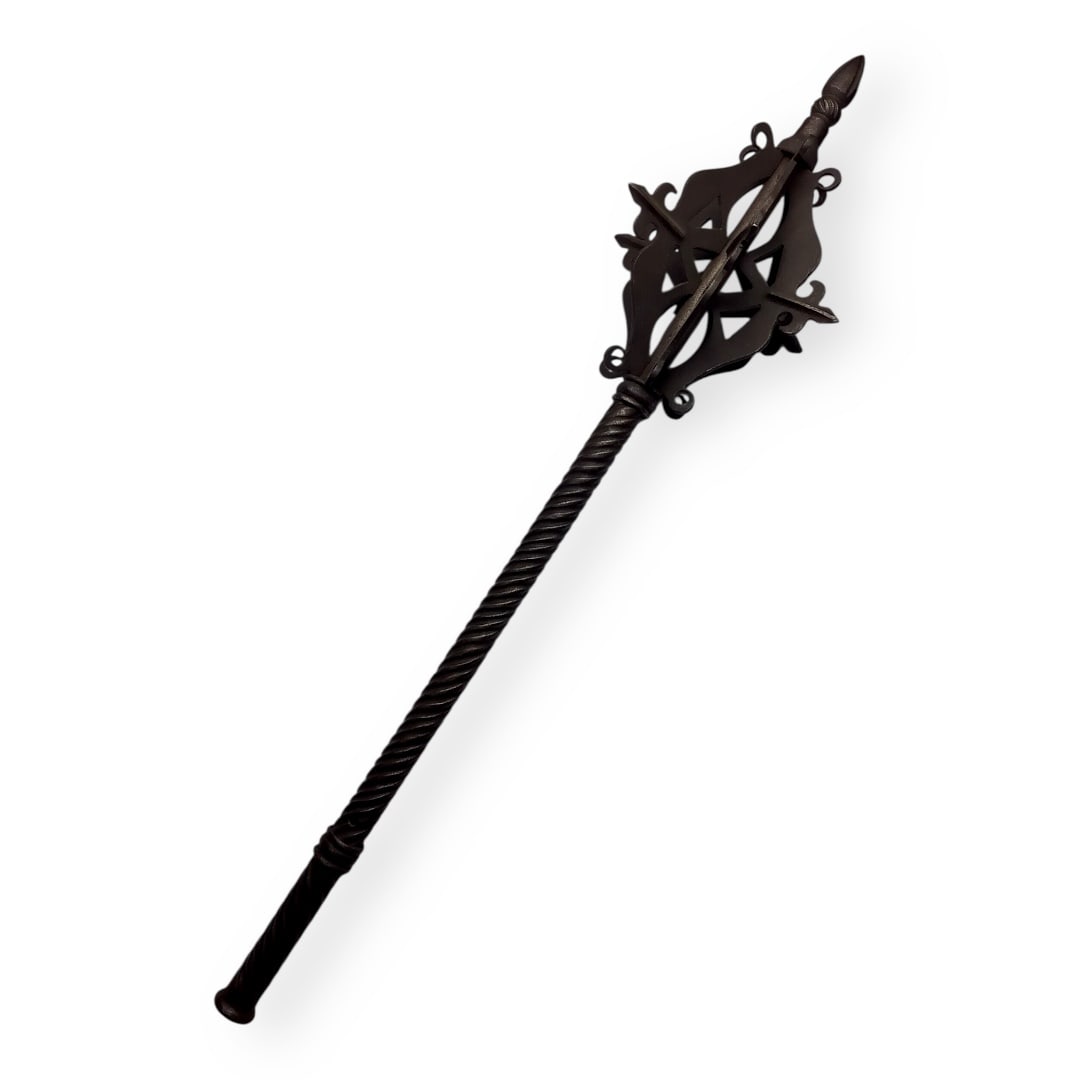 German or French Knight's Flanged Steel Battle Mace with Spiral Grip - 16th-17th Century: This all-steel flanged battle mace is a formidable Renaissance weapon, originating from either Germany or France in the late 16th to early 17th century. The shaft features a spiral-twisted grip for im