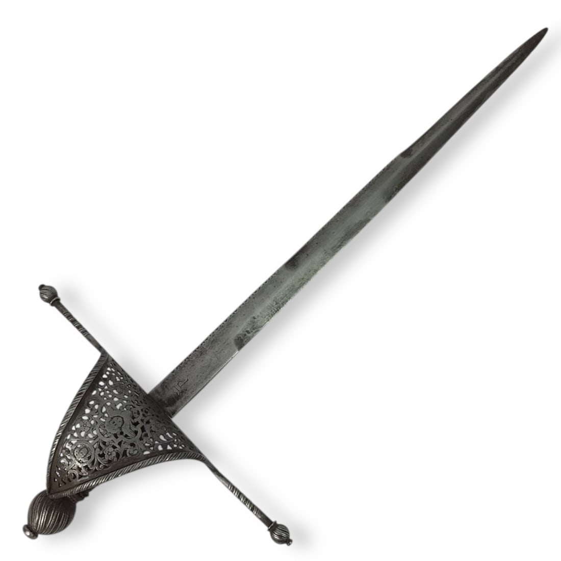 Elegant Spanish Pierced Guard Left Hand Dagger 17th to 18th Century: This finely crafted Spanish left hand dagger, dating to the 17th to 18th century, features a beautifully executed chiseled steel hilt with pierced guard, displaying both strength and refined decorativ