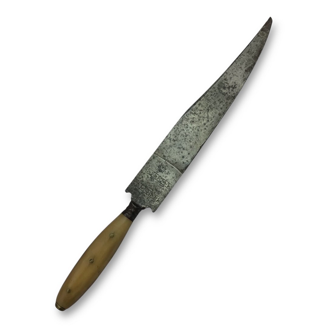 Early American Guardless Bowie Knife - Maker Marked: This guard less American Bowie Knife is an authentic handmade fighting and utility blade, likely crafted sometime between the late 18th century and mid-19th century. Measuring 12" overall with an
