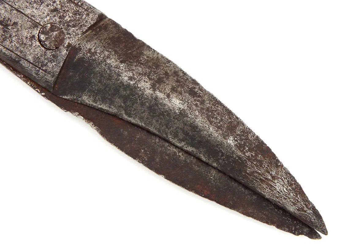 Eleagnt Antique Steel Scissors - Solid Construction - 10