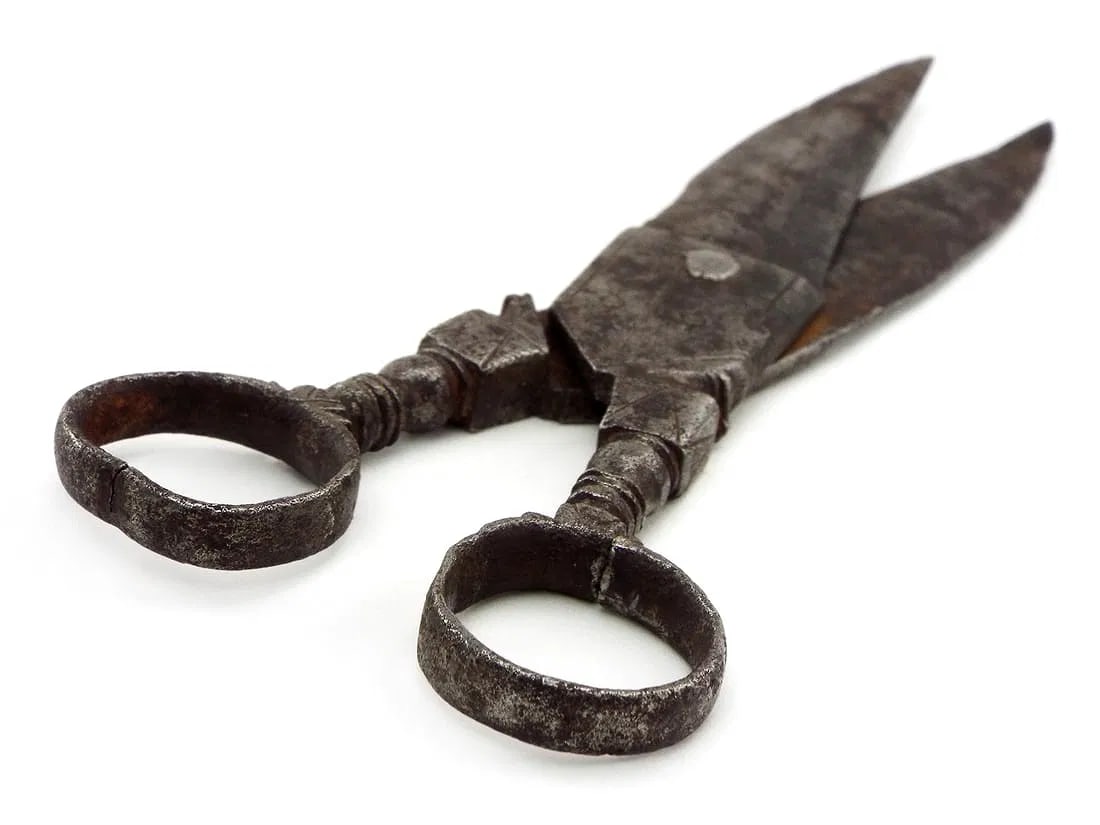 Eleagnt Antique Steel Scissors - Solid Construction - 13