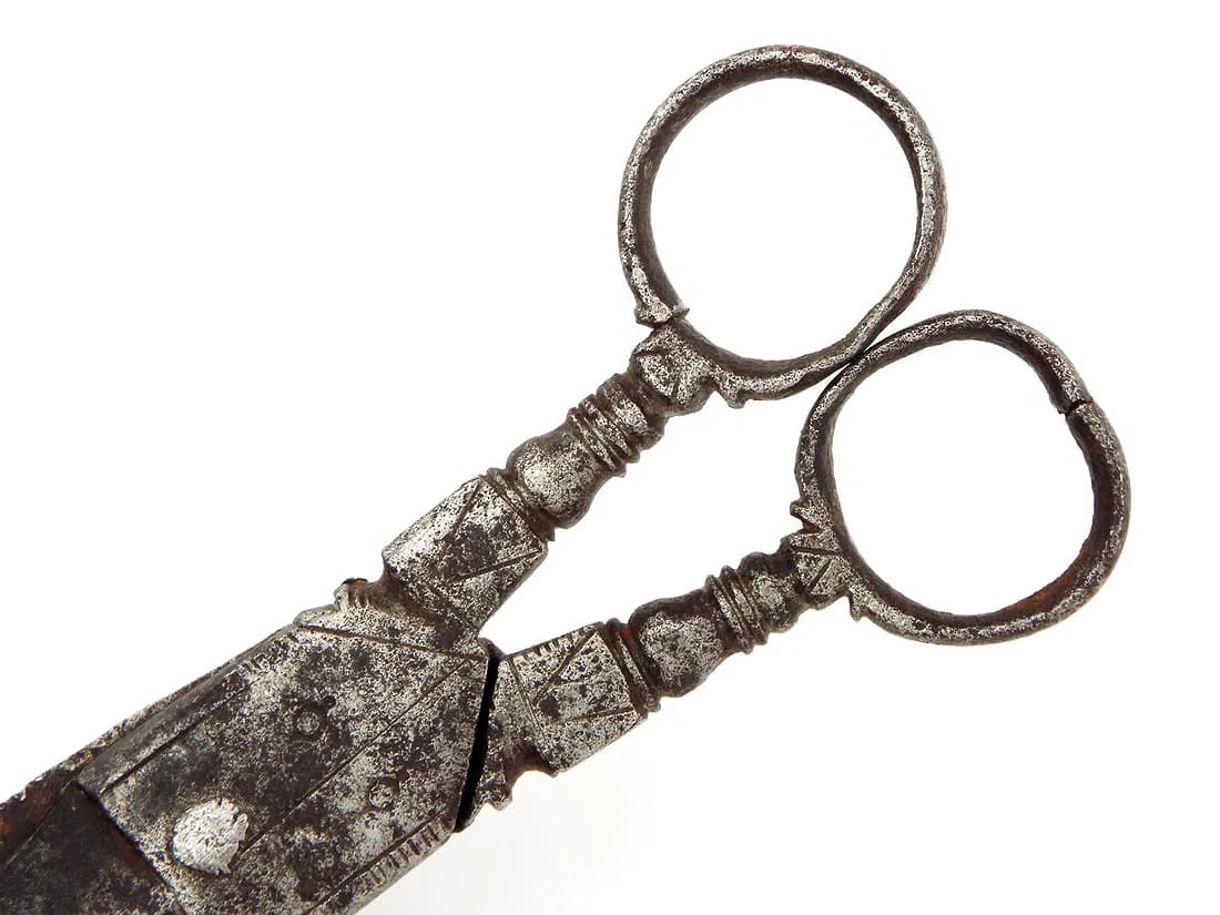 Eleagnt Antique Steel Scissors - Solid Construction - 3