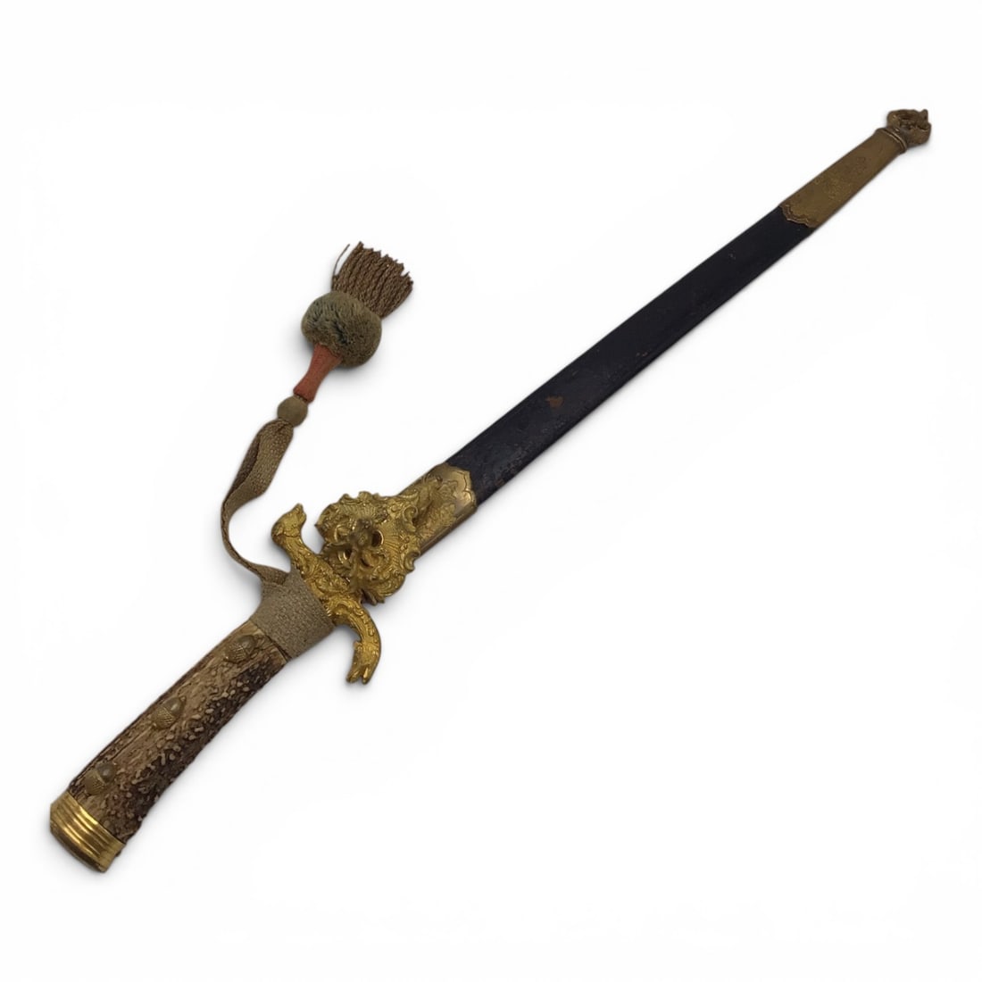 19th Century German Hunting Dagger with 1896 Presentation Blade, Scabbard & Portepee: This exceptional 19th-century German hunting dagger is a beautifully crafted and highly decorative example complete with its original scabbard and portepee. The dagger features a remarkable triple-etc