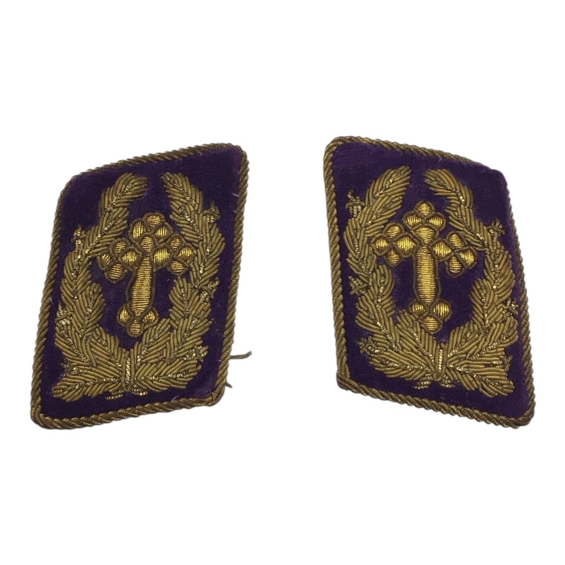 Original WW2 GERMAN Kriegsmarine Senior Deacon Chaplain Collar Tabs – Second Pattern (1942): This extraordinarily rare set of Kriegsmarine Senior Deacon Chaplain collar tabs (Kriegsmarine Senior Diakon / Marinedekan Kragenspiegel) represents the second pattern introduced in 1942. Constructed 