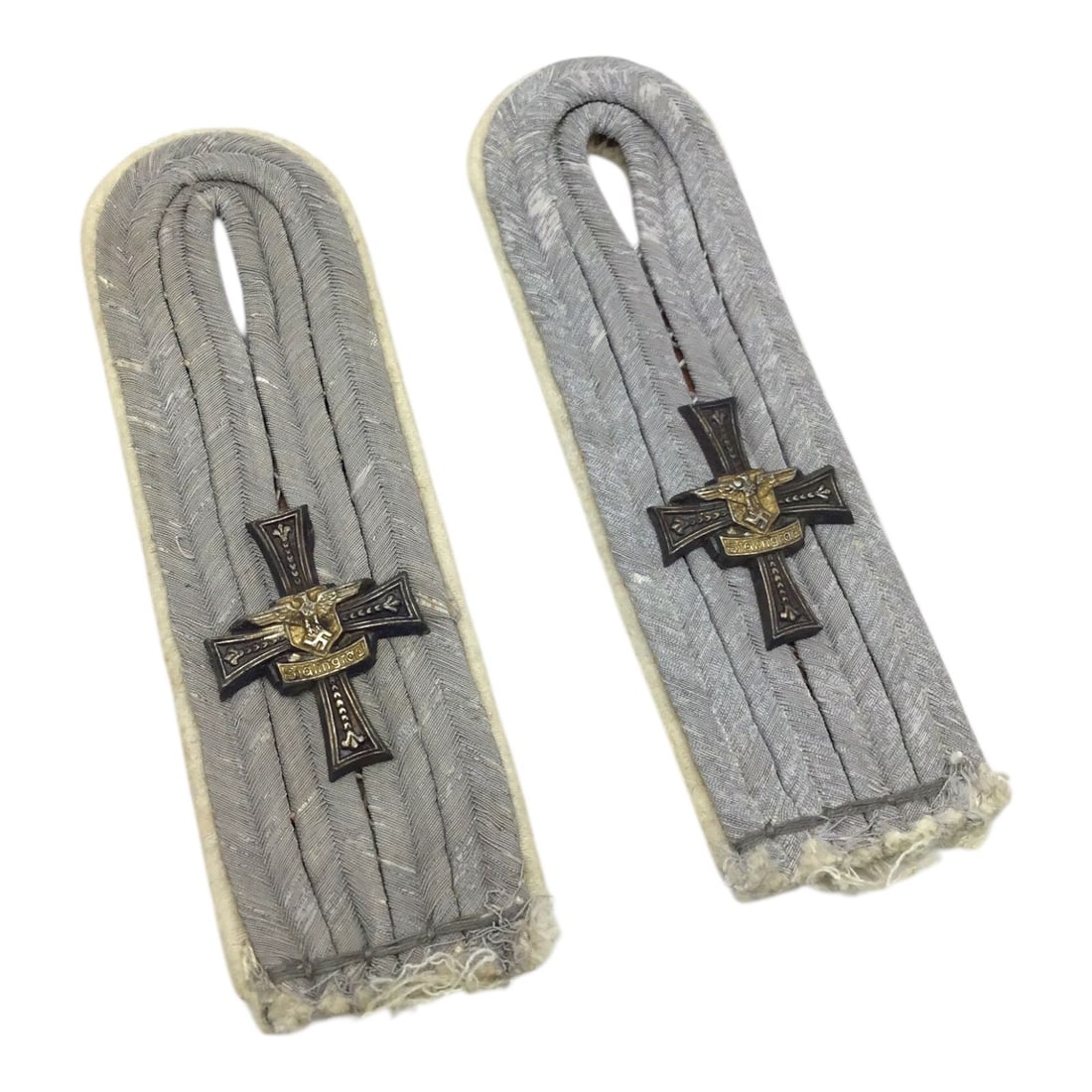 Rare German WW2 Infantry Officer Shoulder Boards with Hoch-und Deutschmeister "Stalingrad Cross": This matched pair of German WW2 Infantry Officer (Leutnant) shoulder boards is a remarkable uniform-removed example distinguished by the presence of the rare Hoch- und Deutschmeister-Kreuz,
