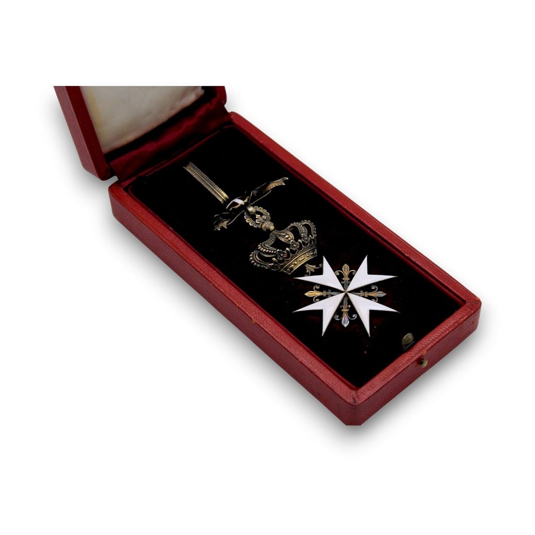 The Sovereign Military Order of The Knights of Malta's Magistral Commander Cross Neck Badge (1 of 7)
