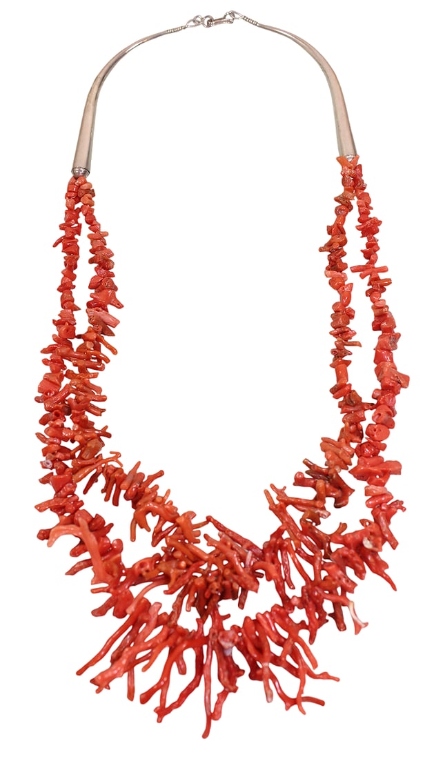 Native American Coral & Silver Necklace: Approx. 23" long.