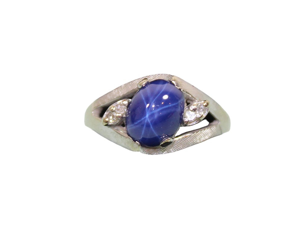 10 Karat White Gold Ring Trubrite Blue Star Sapphire with Diamond Accents (4.3g TW): Ring size 6