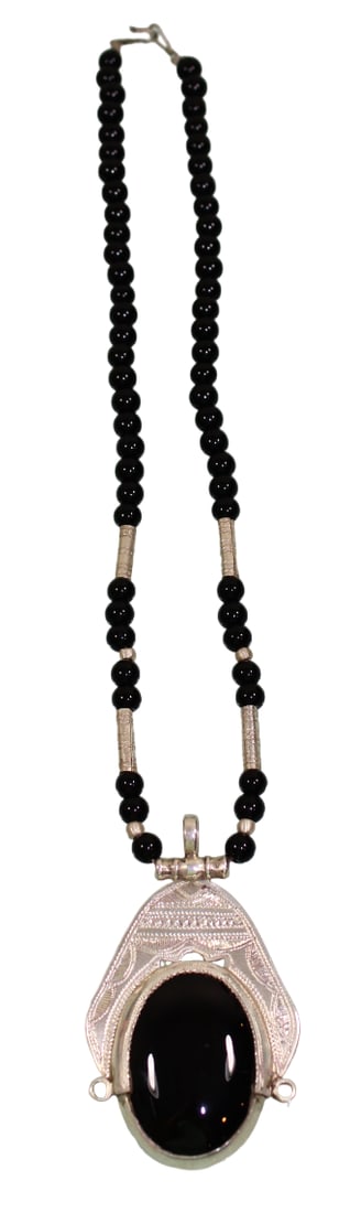 Tuareg Silver Necklace with Black Stones from Ghana (1 of 11)