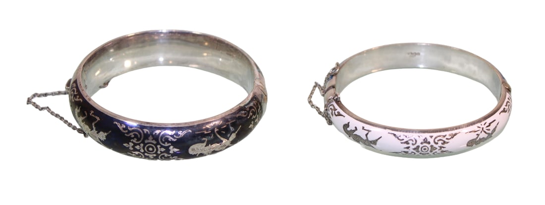 Pair of Siam Sterling Silver Bangle Bracelets with Black & White Enamel (1 of 16)