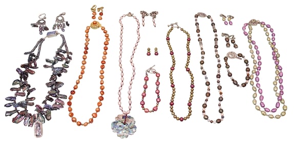 Pearl Necklaces, Bracelets & Earrings, incl. Abalone Pendant