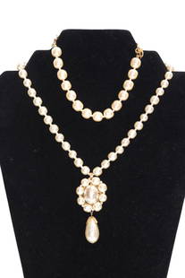 Signed Miriam Haskell Pearl Pendant Necklace and Bracelet: Signed Miriam Haskell Pearl Pendant Necklace and Bracelet