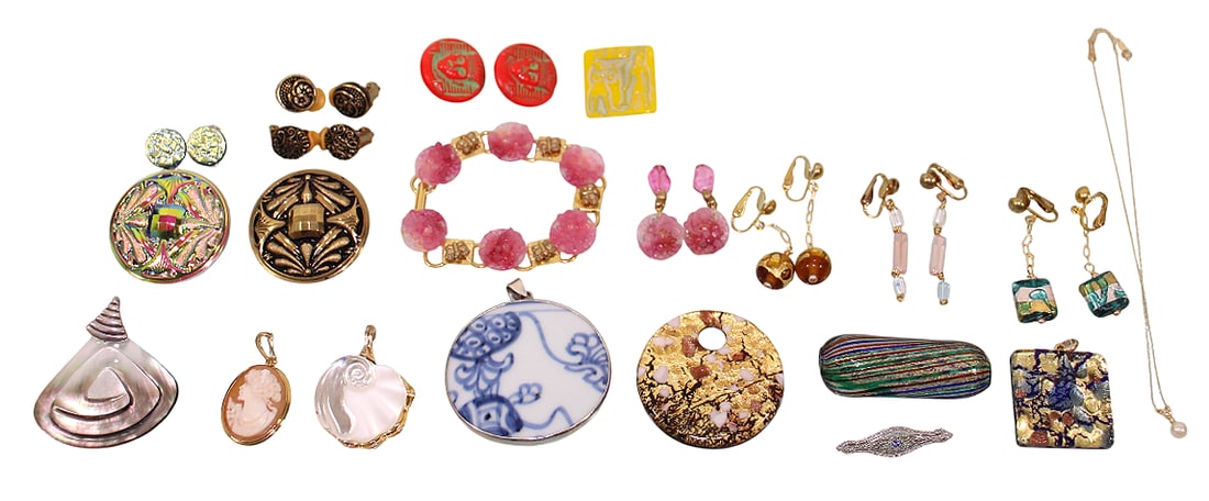 Mixed Lot with Bracelet, Earrings, Pendants, Necklace Etc.: The necklace chain is tangled.