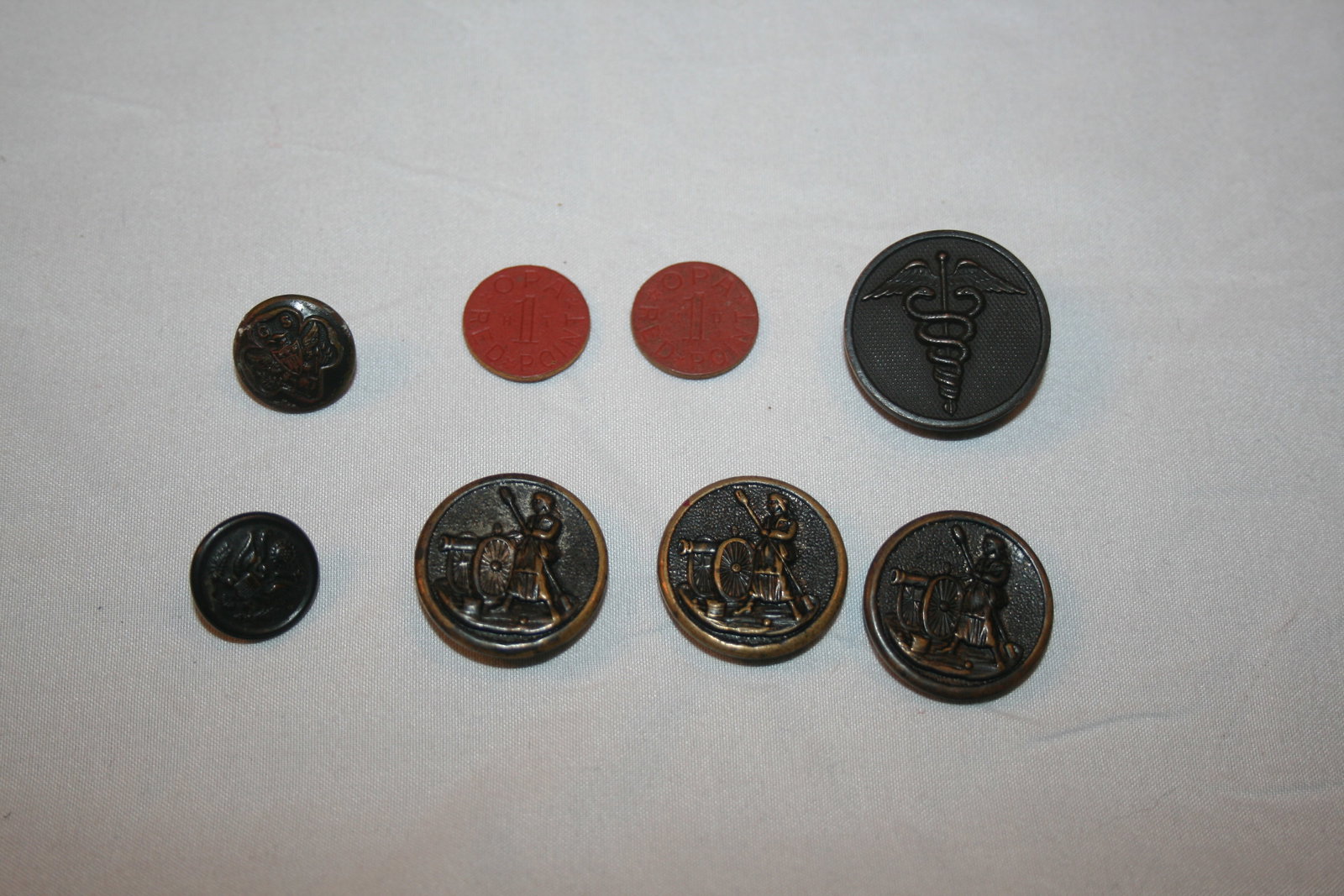 Vintage Button Lot/ WW2 Ration Tokens (1 of 3)