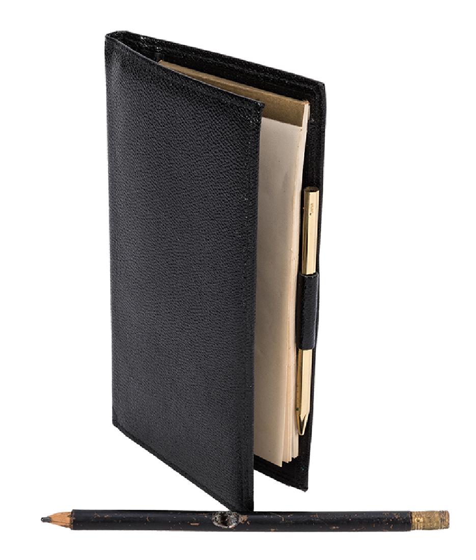 Wonder Wallet.: Wonder Wallet. New York: Tannen’s Magic, ca. 1979. A spectator’s freely chosen card magically appears in the performer’s zippered wallet. Black leatherette with original pad, pen and instruction