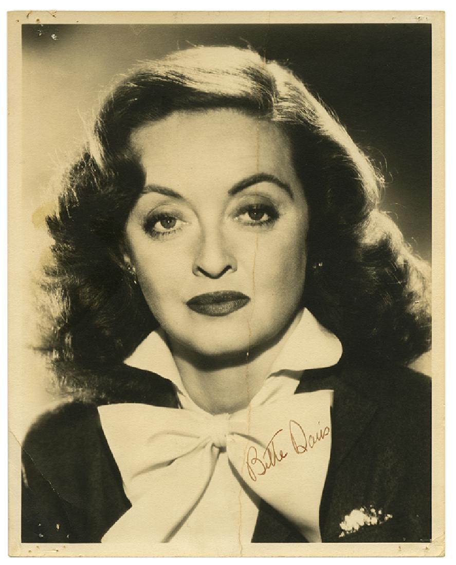 Vintage Signed Portrait of Bette Davis. (1 of 1)