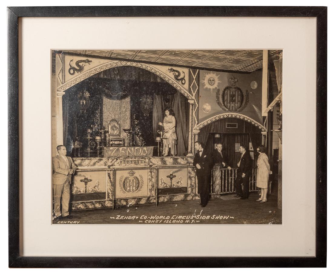Zenda and Co. World Circus Sideshow (1 of 1)