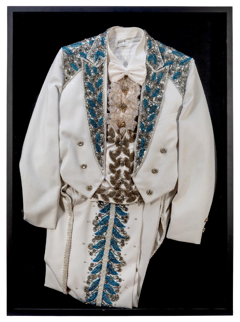 Tihany′s Performance Worn Circus Spectacular (1 of 2)