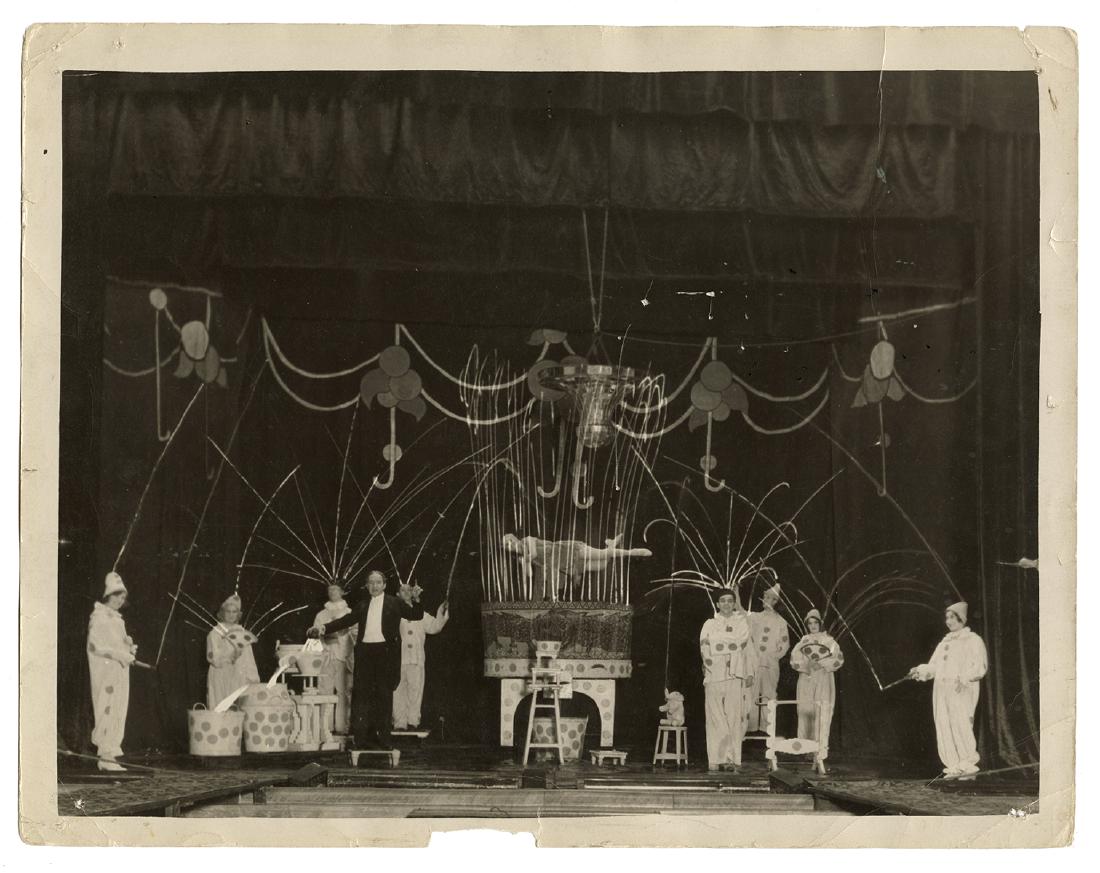 Lobby Photo of Thurston′s Water Fountain (1 of 1)