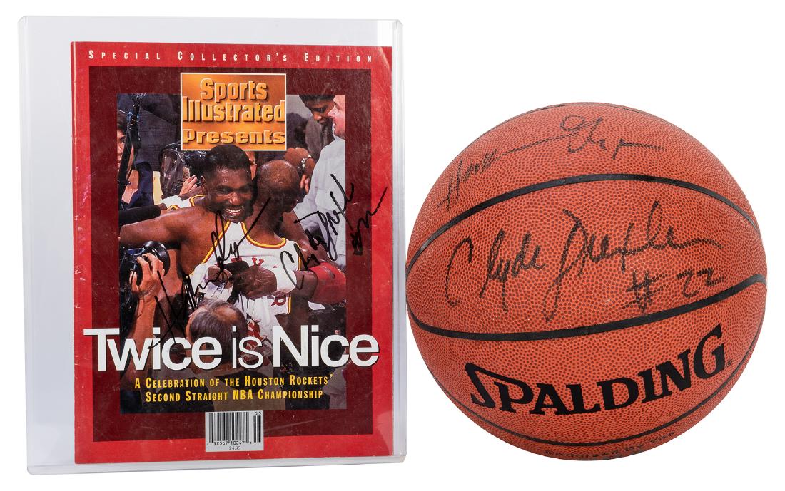 Houston Rockets Signed Sports Memorabilia. Spalding (1 of 2)