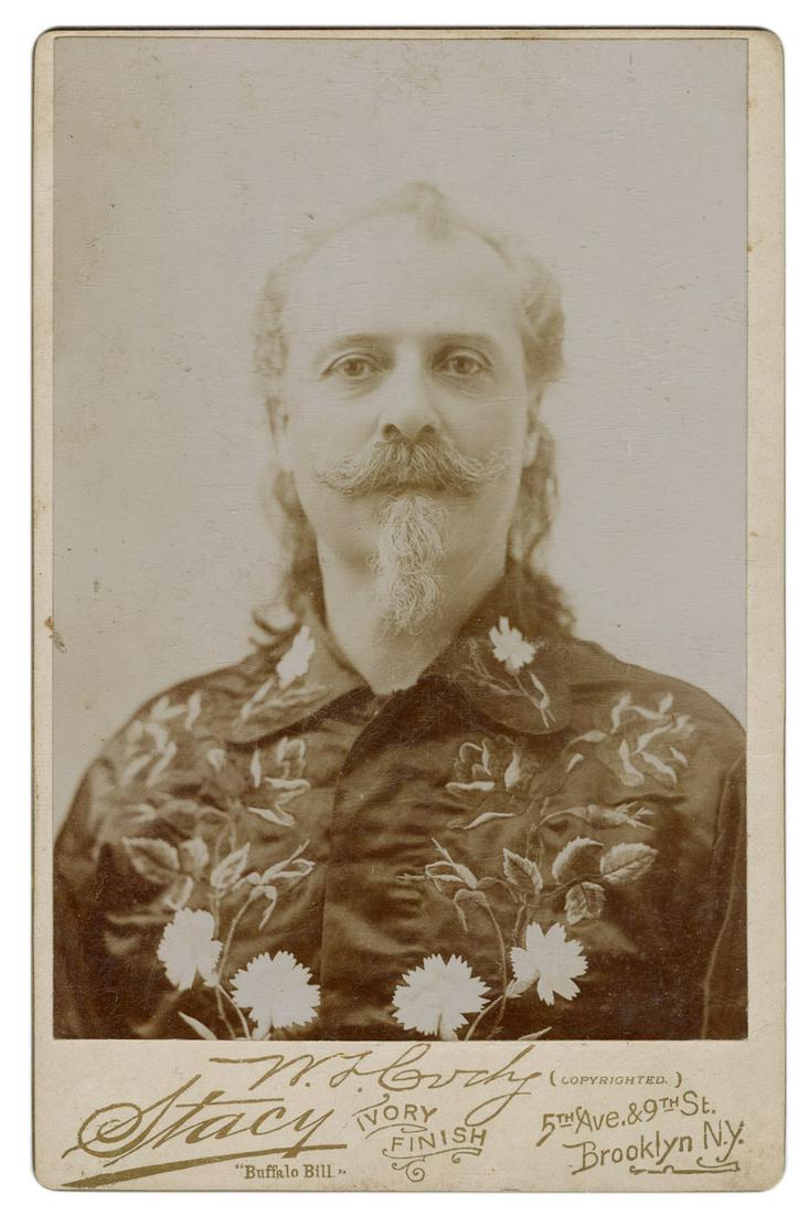 Cabinet Card Photograph of Buffalo Bill. (1 of 1)