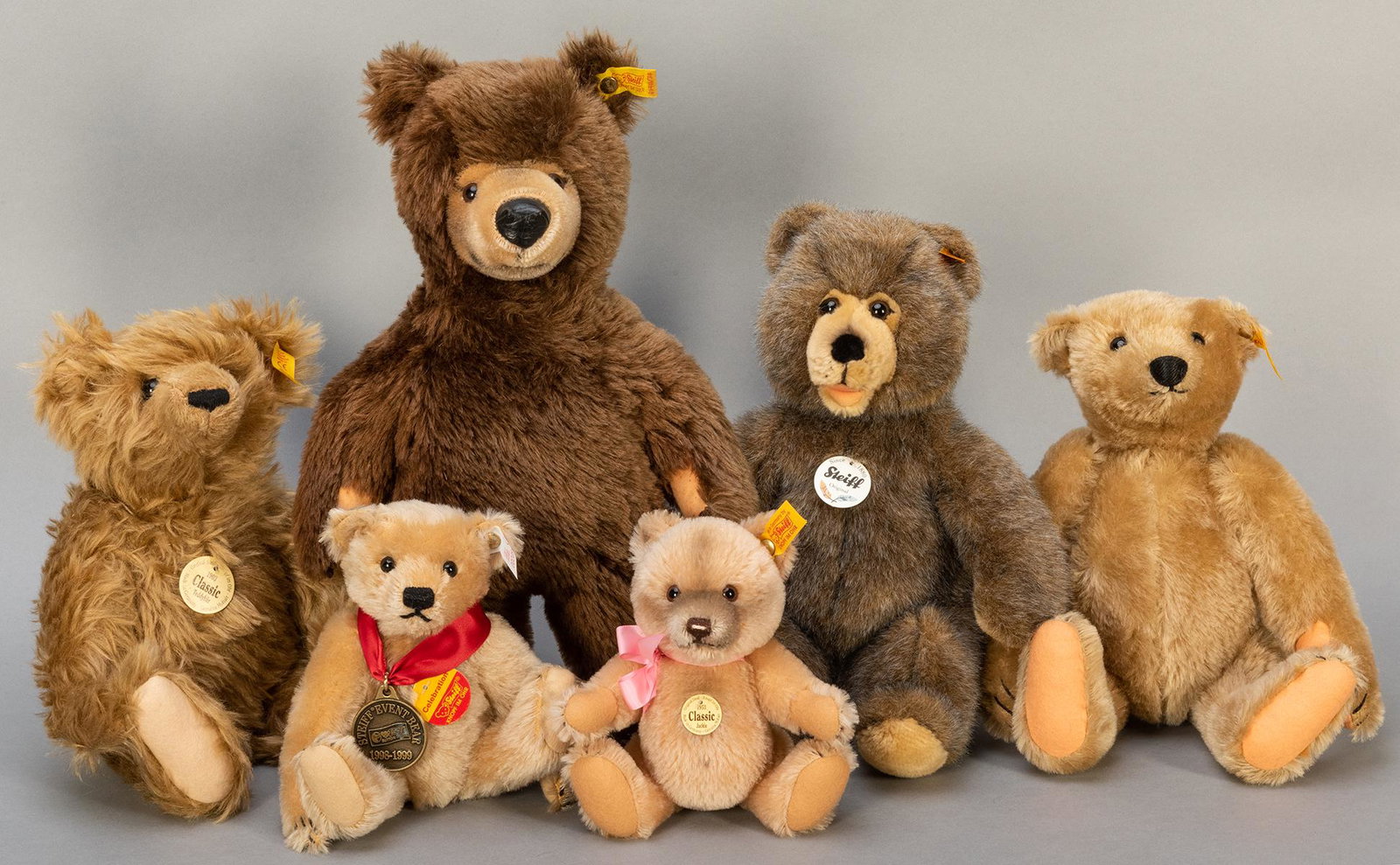 Lot of 6 Steiff Bears / Teddy Bears. Including Basti: Lot of 6 Steiff Bears / Teddy Bears. Including Basti Brown Bear (069383); Klein Archie (0140/38); Mr. Cinnamon 1903 Replica (000188); Jackie 1953 Replica (028878); Margaret Strong (404627); and Celebr