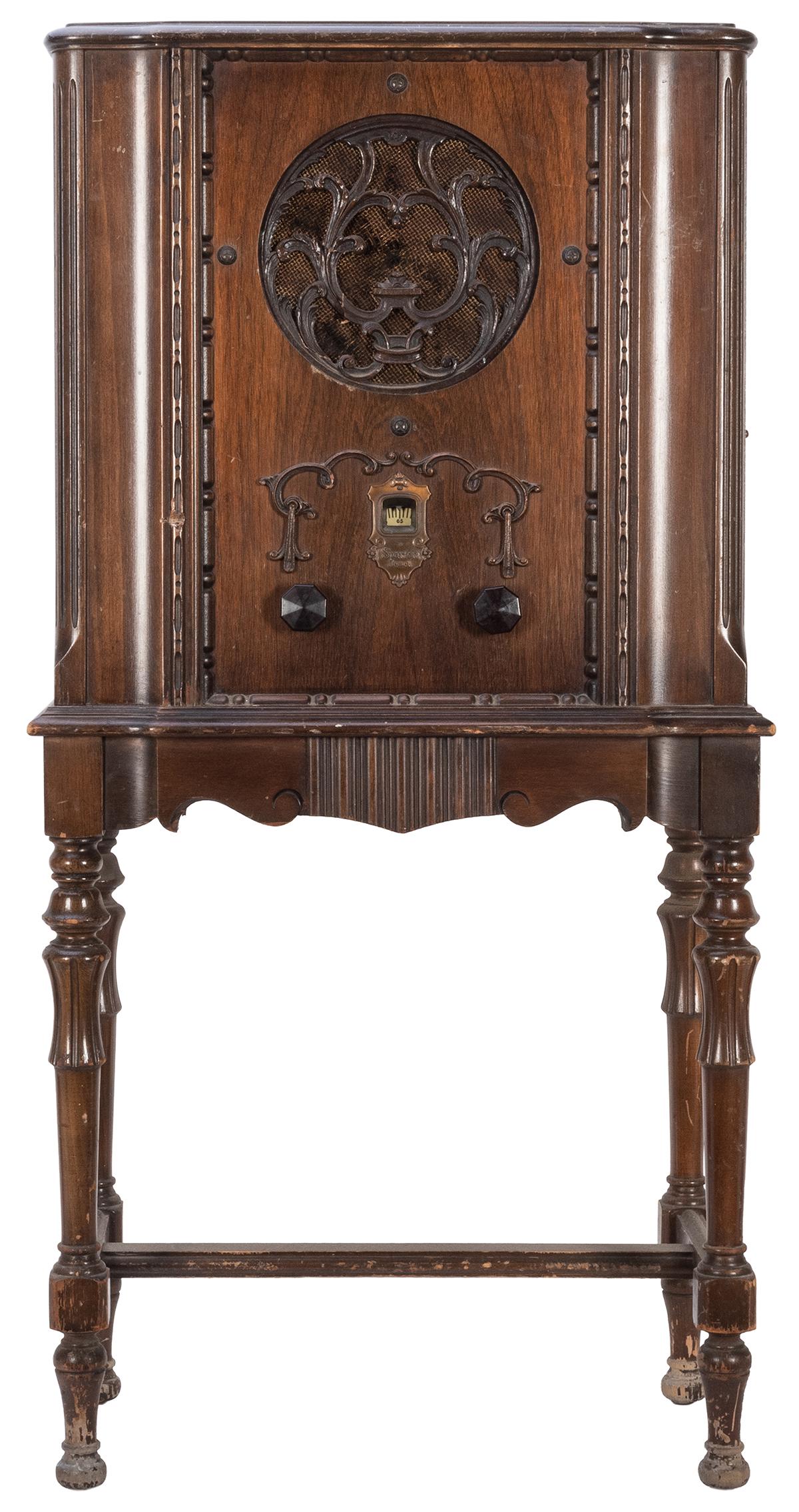 Sparton Wood Floor Console Radio. “Jewel” (1 of 2)